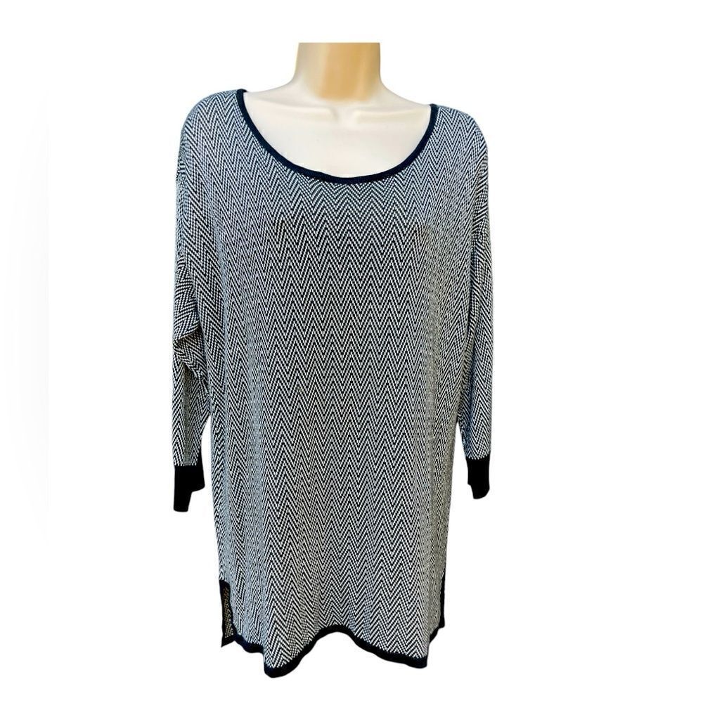 DESIGN HISTORY Zigzag Sweater black and white perfect for holiday